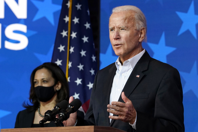 Former Vice President Joe Biden, the Democratic presidential candidate of the United States, speaks on the podium with Senator Camela Harris, candidate for vice president, in Wilmington, Delaware, where he resides on the 5th (local time).  Yunhap news