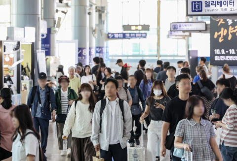 부산역·광명역 주차장, 작년 추석 연휴 내내 ‘만차’…주차  몸살