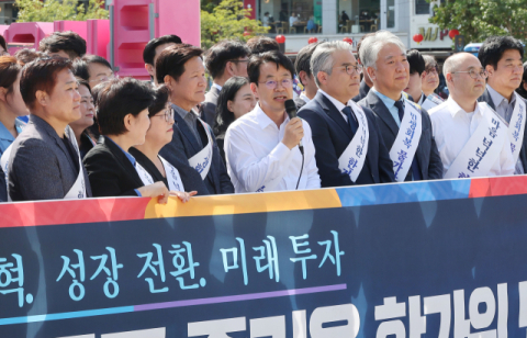 대통령·여야 당 지지도·지역 홀대론·가덕신공항…‘추석 밥상머리 민심’ PK 핵심 이슈