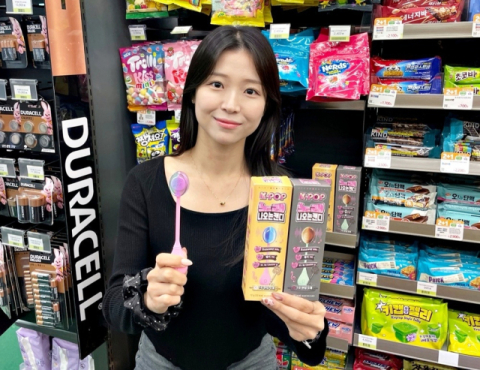편의점 K팝 무대 됐다…CU 앨범·노래캔디 판매