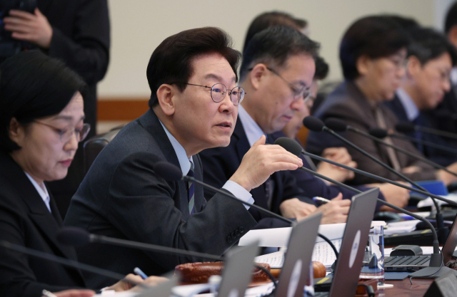 이재명 대통령이 20일 청와대에서 열린 국무회의에서 발언하고 있다. 연합뉴스