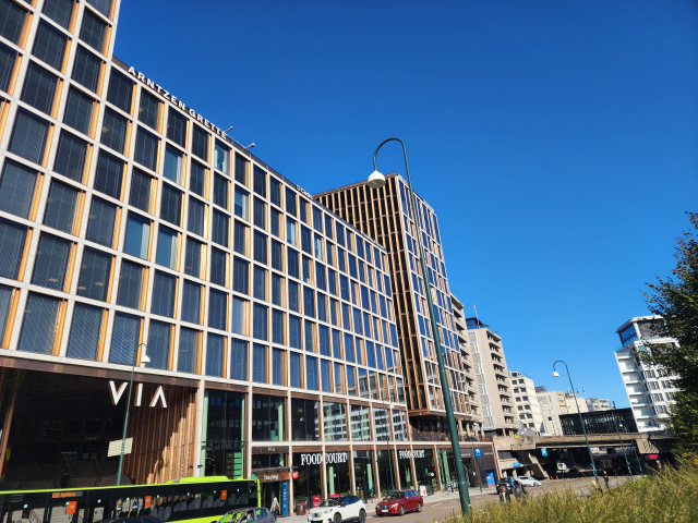 오슬로 도심 클러스터 중 하나인 아케르 브뤼게 지역에 해양 산업 관련 사무 공간이 모여 있다. 김경희 기자