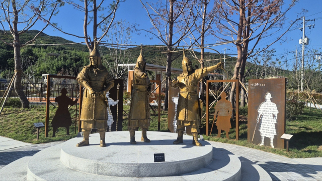 최근 준공된 양산 삼장수 형제를 테마로 한 ‘삼장수마을 관광화자원 사업’의 일환인 삼장수 공원. 양산시 제공