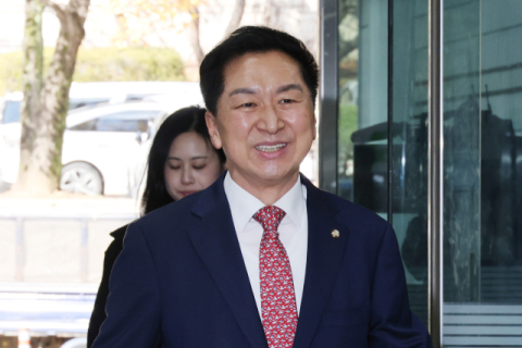 무죄 받은 김기현 “사법부 겁박도 정의 못 이겨…정치탄압 드러나”